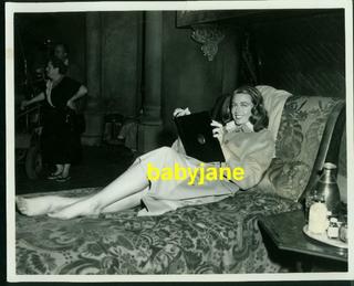 Dorothy Malone feet photo 6