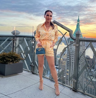 Dorothy Wang feet photo 3