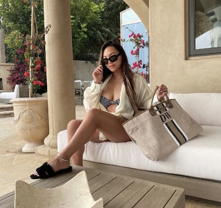 Dorothy Wang feet photo 1