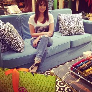 Dorra Zarrouk feet photo thumbnail