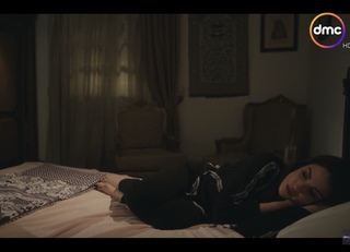 Dorra Zarrouk feet photo thumbnail