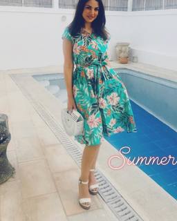 Dorra Zarrouk feet photo thumbnail