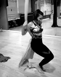 Dorra Zarrouk feet photo thumbnail