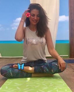 Dorra Zarrouk feet photo thumbnail
