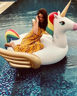 Dorra Zarrouk feet photo thumbnail