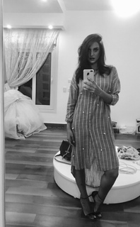Dorra Zarrouk feet photo thumbnail