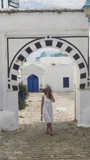 Dorra Zarrouk feet photo thumbnail
