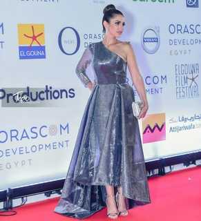Dorra Zarrouk feet photo thumbnail