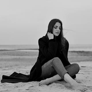 Dorra Zarrouk feet photo thumbnail
