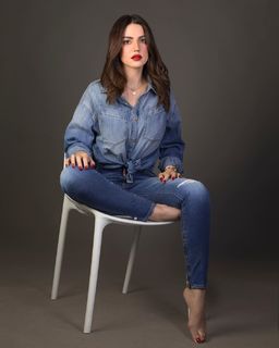 Dorra Zarrouk feet photo thumbnail