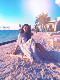Dorra Zarrouk feet photo thumbnail