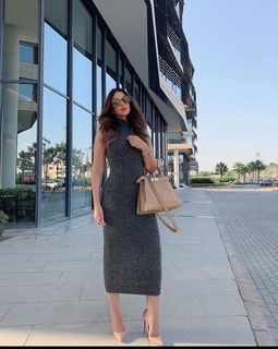 Dorra Zarrouk feet photo thumbnail