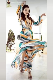 Dorra Zarrouk feet photo thumbnail
