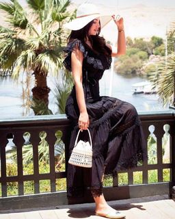 Dorra Zarrouk feet photo thumbnail