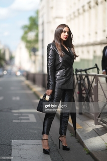 Dorra Zarrouk feet photo thumbnail