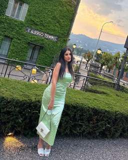 Dorra Zarrouk feet photo thumbnail