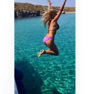Doukissa Nomikou feet photo thumbnail