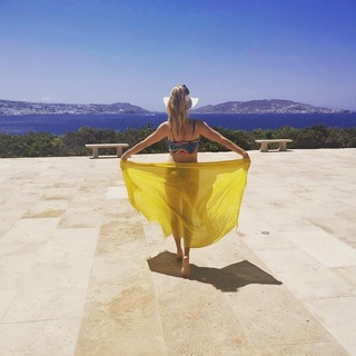 Doukissa Nomikou feet photo thumbnail
