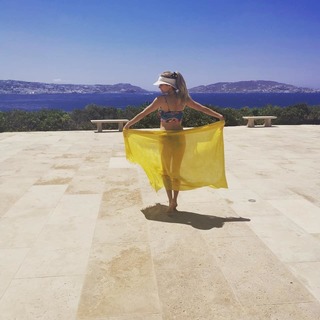Doukissa Nomikou feet photo thumbnail