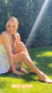Doukissa Nomikou feet photo thumbnail