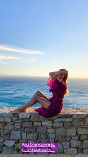Doukissa Nomikou feet photo thumbnail