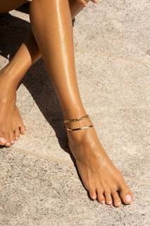 Doukissa Nomikou feet photo thumbnail