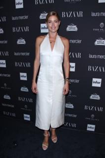 Doutzen Kroes feet photo thumbnail