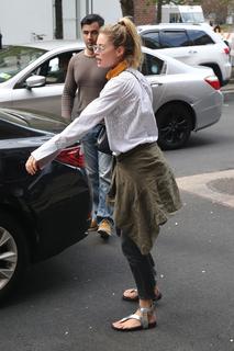 Doutzen Kroes feet photo thumbnail