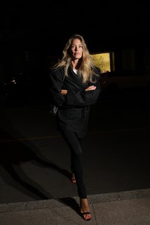 Doutzen Kroes feet photo thumbnail