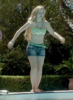 Dove Cameron feet photo thumbnail