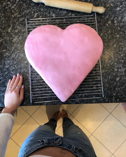 Dove Cameron feet photo thumbnail