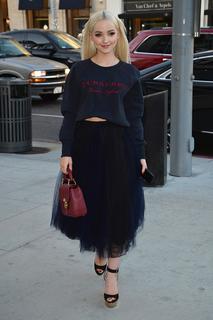 Dove Cameron feet photo thumbnail