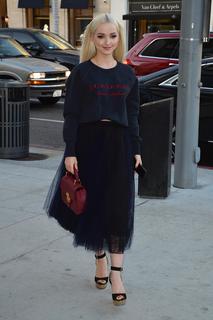 Dove Cameron feet photo thumbnail