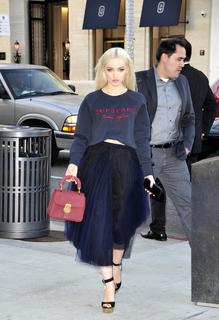Dove Cameron feet photo thumbnail