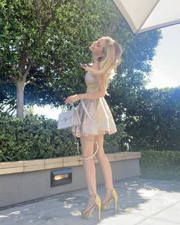 Dove Cameron feet photo thumbnail
