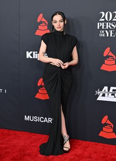 Dove Cameron feet photo 3