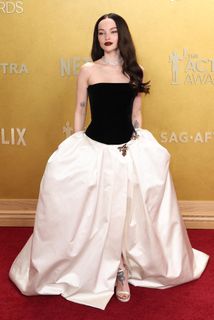 Dove Cameron feet photo 9
