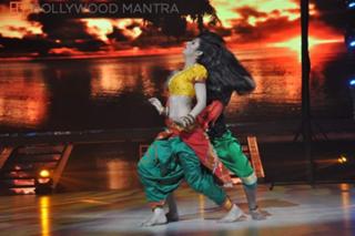 Drashti Dhami feet photo 3
