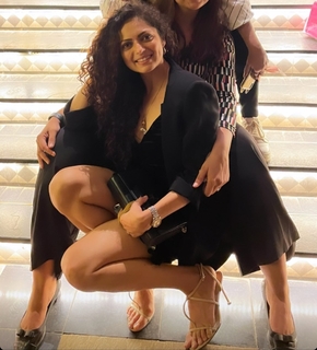 Drashti Dhami feet photo 12