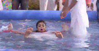 Drashti Dhami feet photo 2