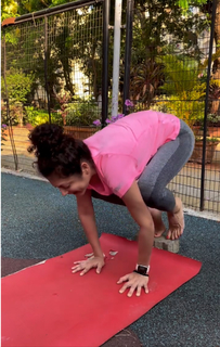 Drashti Dhami feet photo 14