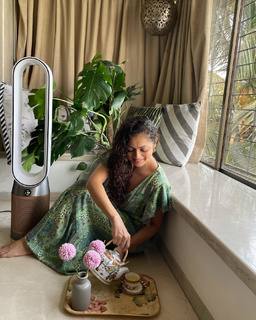 Drashti Dhami feet photo 20