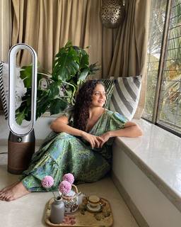 Drashti Dhami feet photo 19