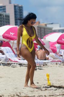 Draya Michele feet photo thumbnail