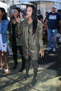 Draya Michele feet photo thumbnail