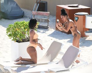 Draya Michele feet photo thumbnail