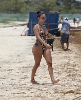 Draya Michele feet photo thumbnail
