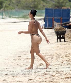 Draya Michele feet photo thumbnail
