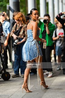 Draya Michele feet photo thumbnail