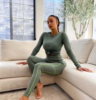 Draya Michele feet photo thumbnail